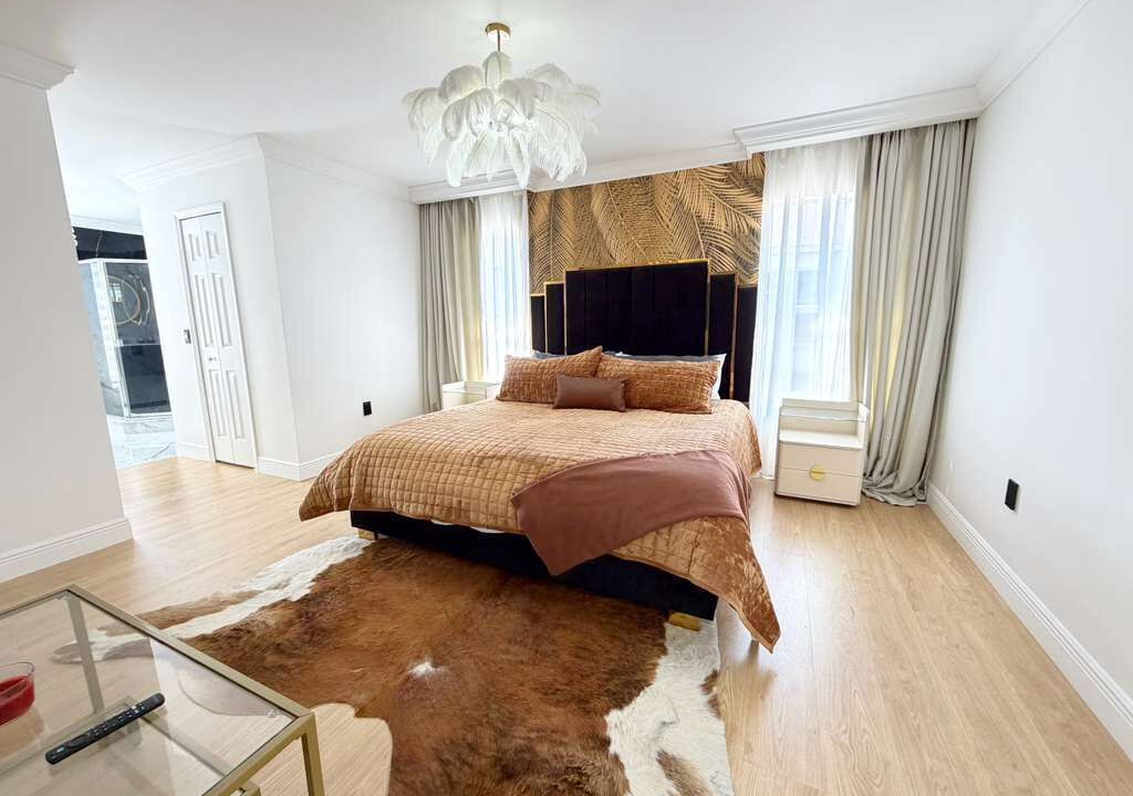 Photo of Bedroom in Crescent Lakes