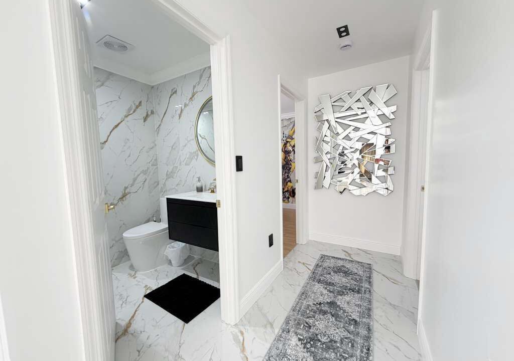 Photo of Bathroom in Crescent Lakes