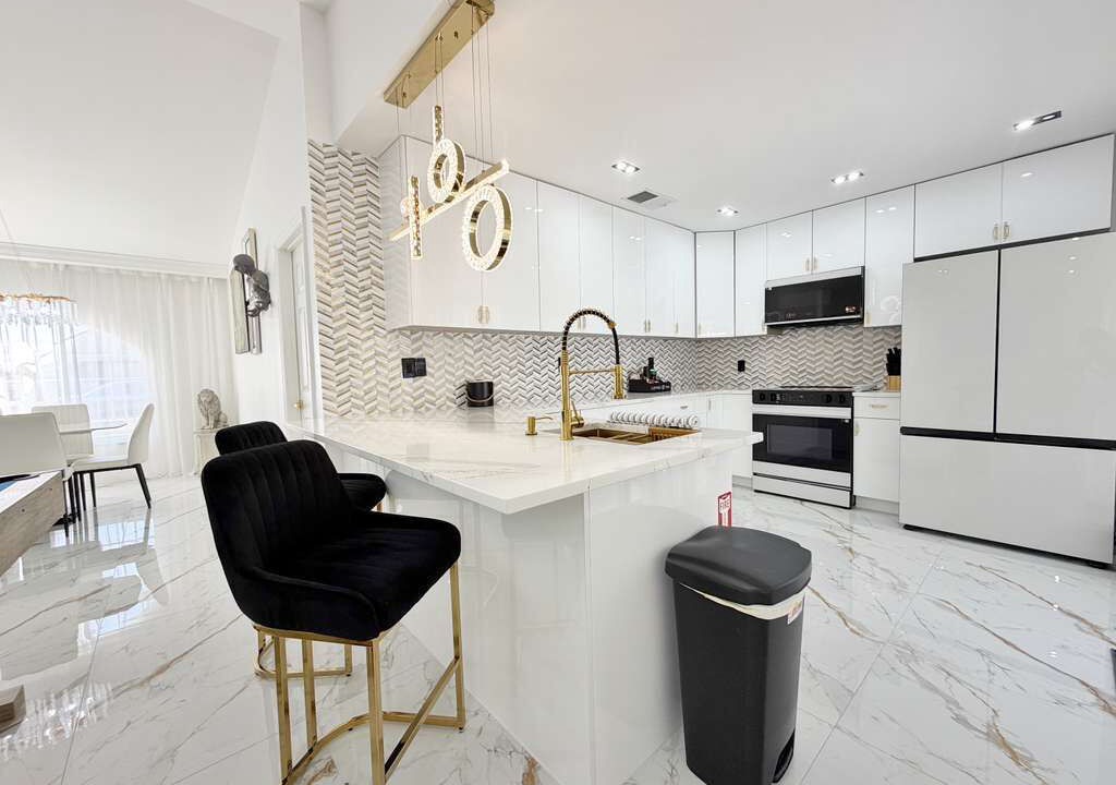 Photo of Kitchen in Crescent Lakes
