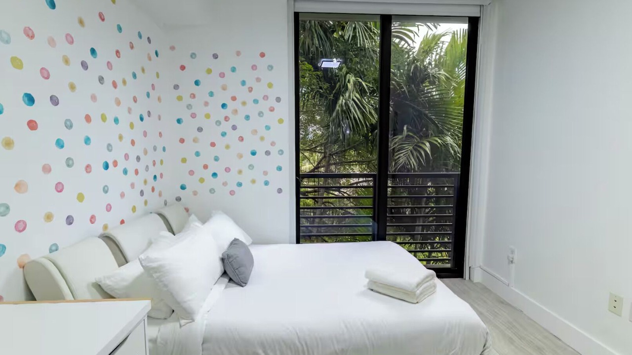 Photo of Bedroom in Bay Harbor Islands