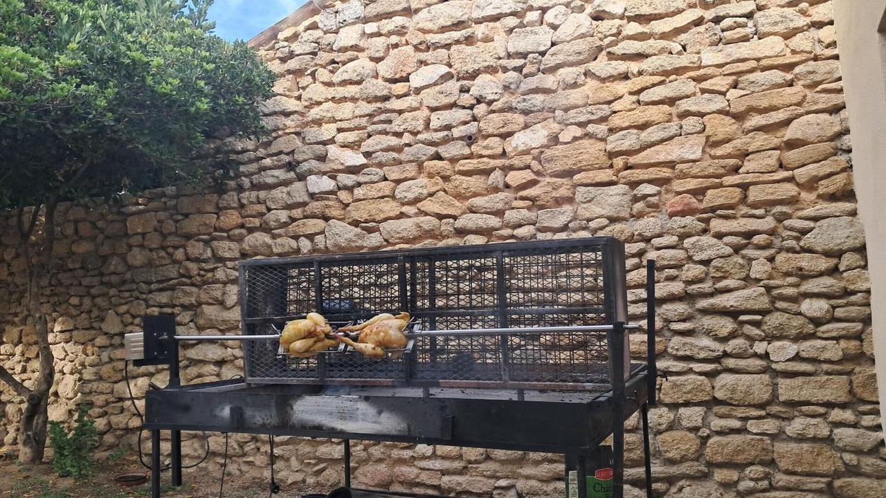 Photo of Outdoor in Suze-la-Rousse