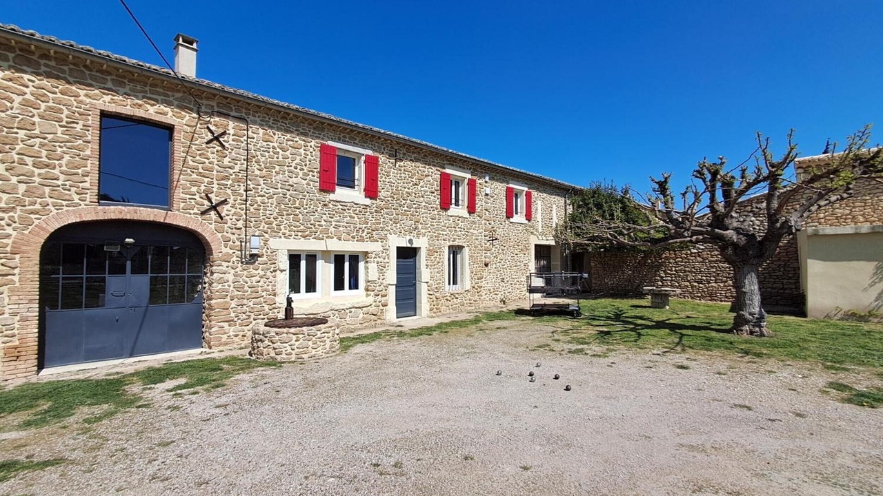 Photo of Outdoor in Suze-la-Rousse