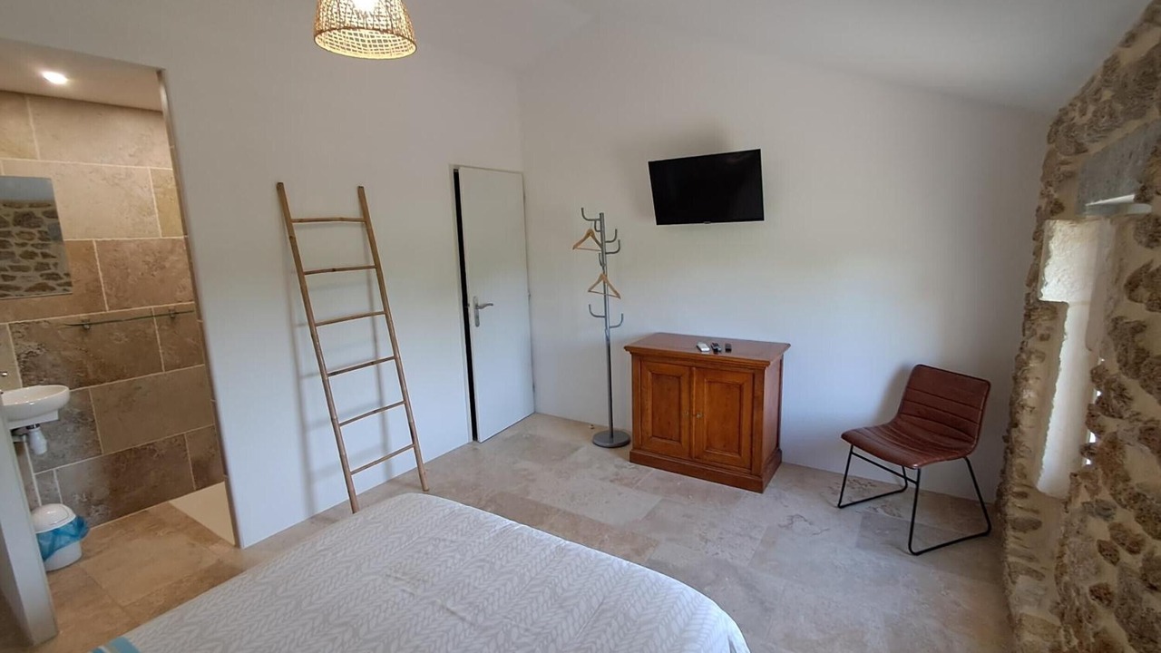 Photo of Bedroom in Suze-la-Rousse