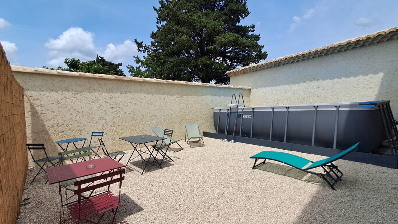 Photo of Outdoor in Suze-la-Rousse