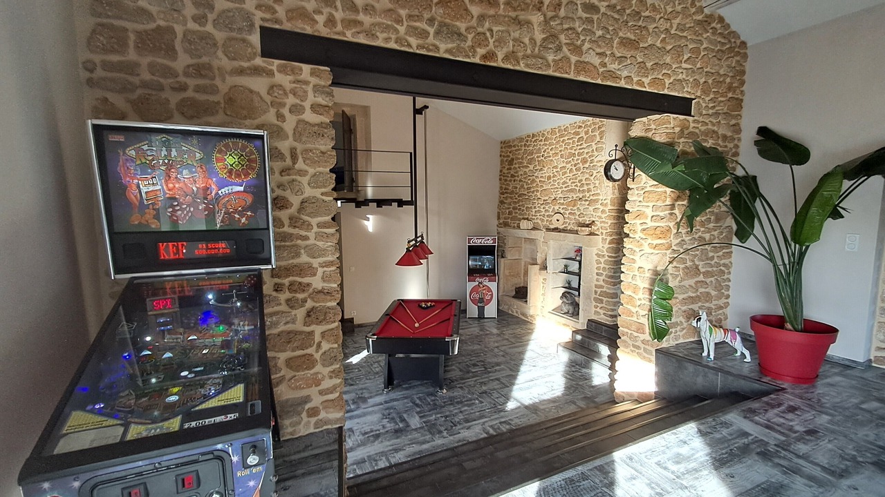 Photo of Bedroom in Suze-la-Rousse
