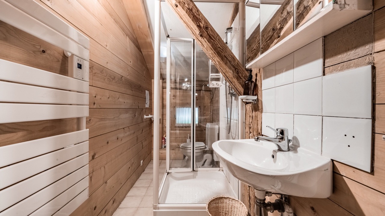 Photo of Bathroom in Abondance