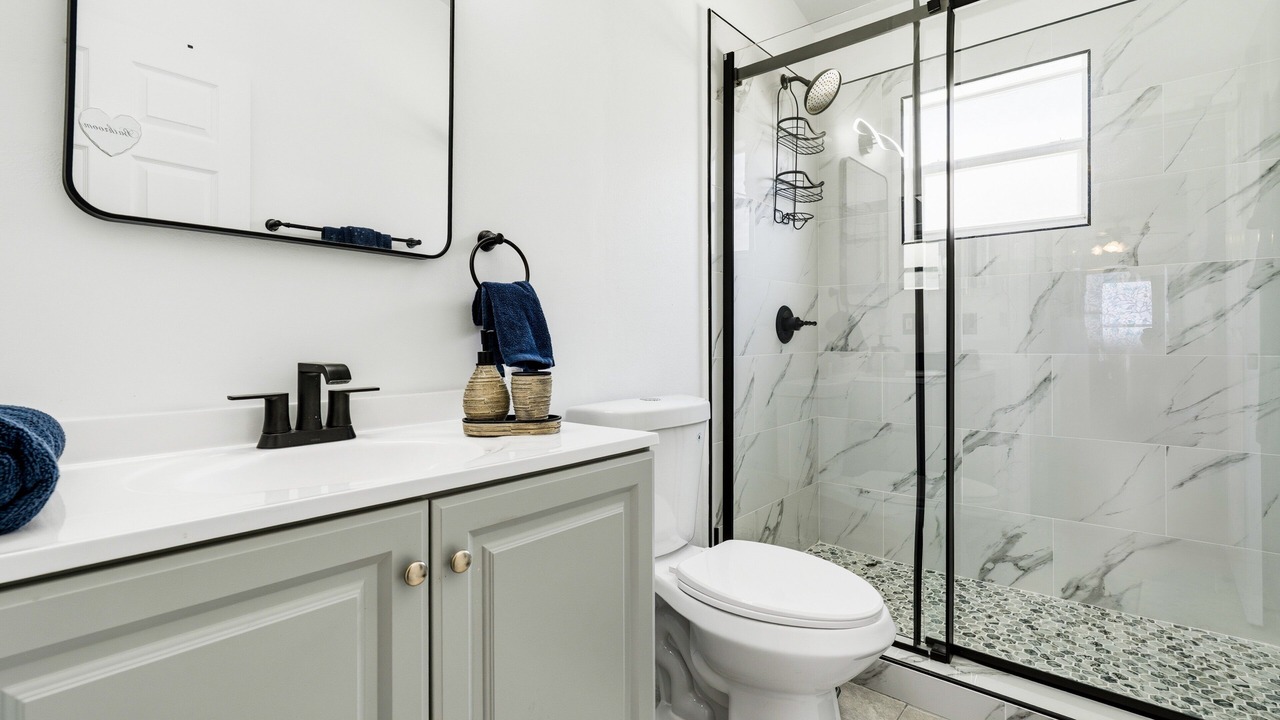 Photo of Bathroom in Crescent Lakes