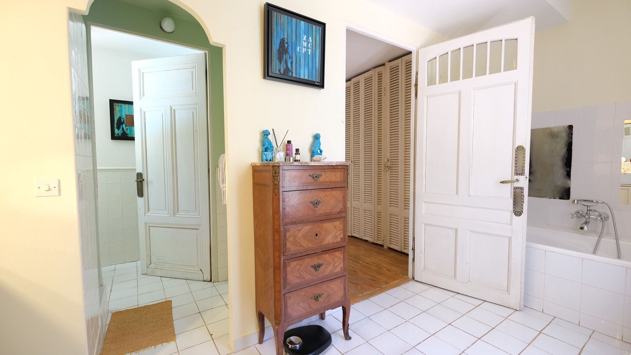 Photo of Bathroom in Saint-Antonin-sur-Bayon