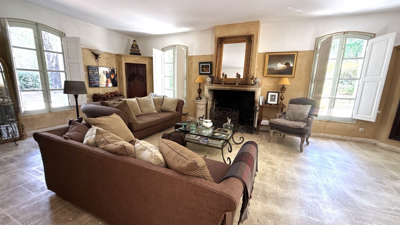 Photo of Livingroom in Saint-Antonin-sur-Bayon