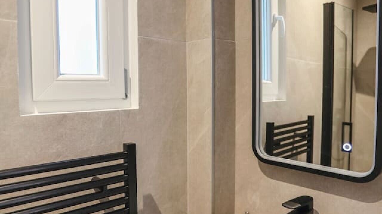 Photo of Bathroom in Moliere - Edgard Quinet