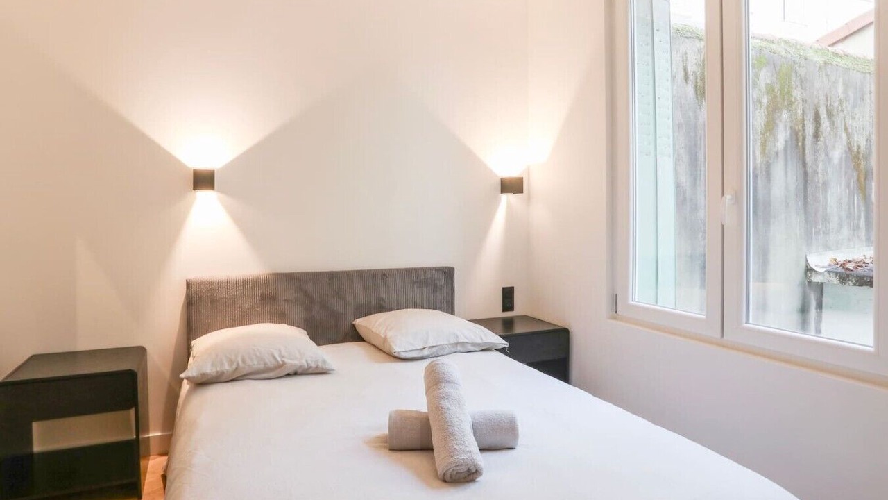 Photo of Bedroom in Moliere - Edgard Quinet