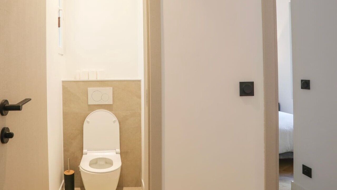 Photo of Bathroom in Moliere - Edgard Quinet