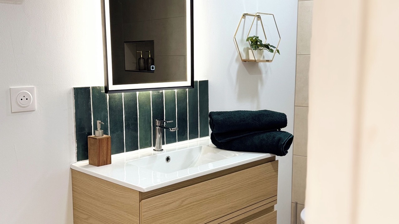 Photo of Bathroom in Riom