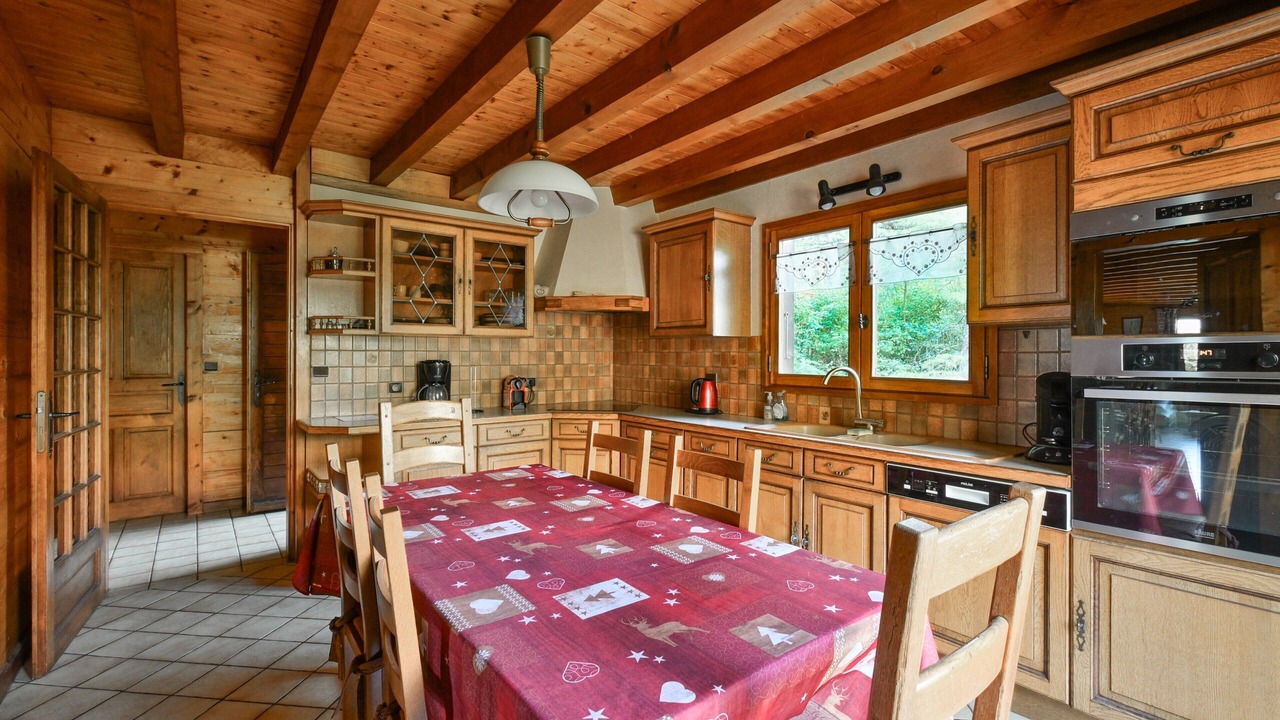 Photo of Kitchen in Les Clefs