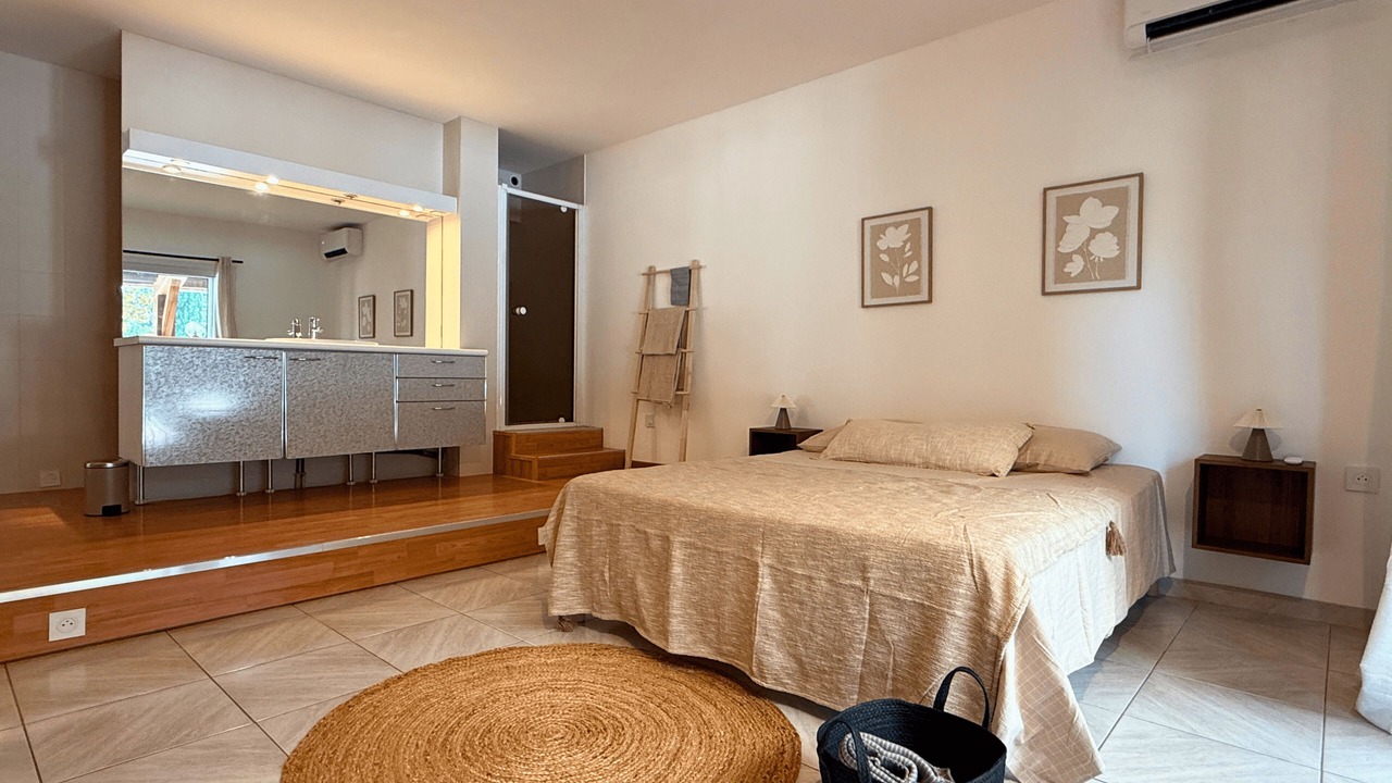 Photo of Bedroom in Orange