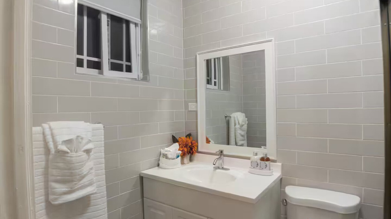 Photo of Bathroom in Discovery Bay