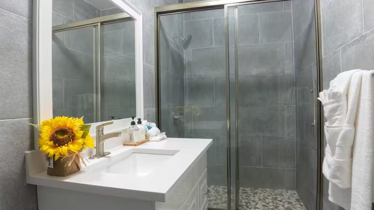 Photo of Bathroom in Discovery Bay