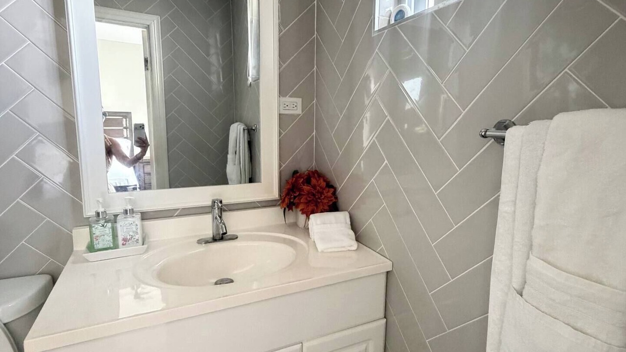 Photo of Bathroom in Discovery Bay