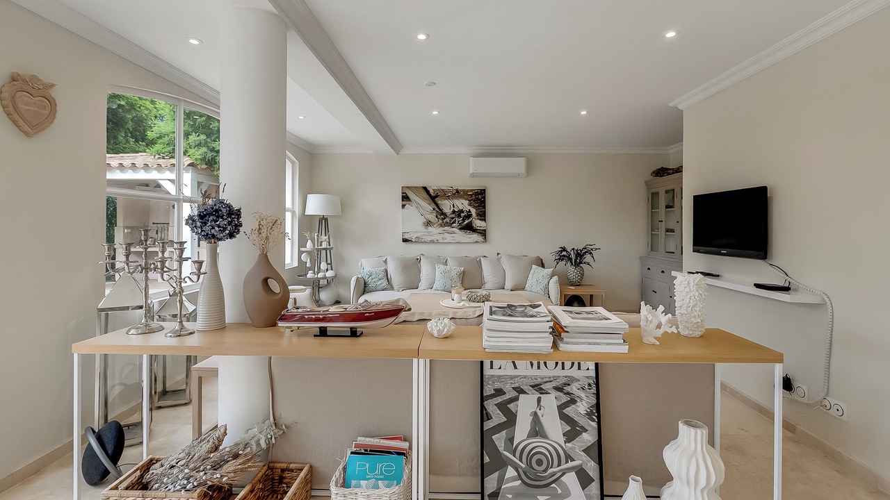 Photo of Livingroom in Sainte-Maxime - Saint-Tropez