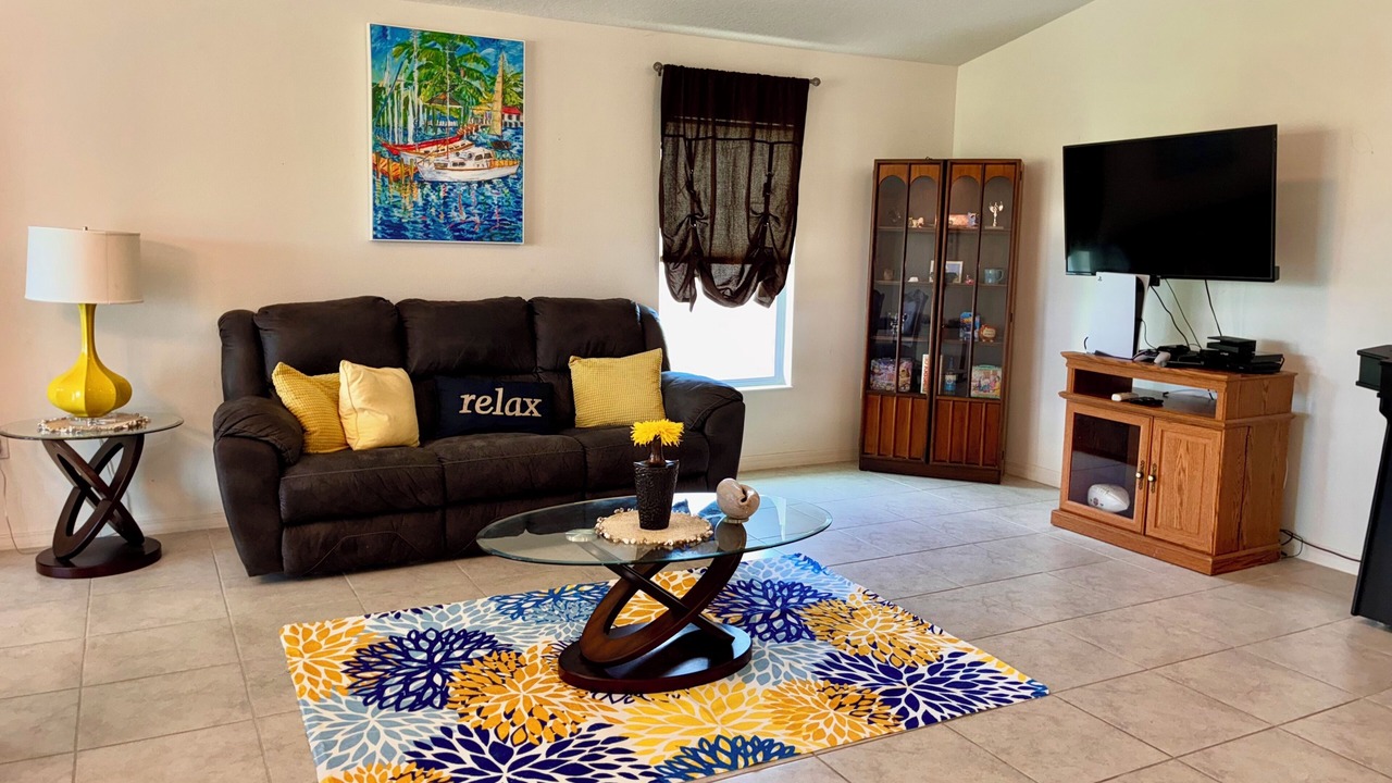 Photo of Livingroom in Winter Haven