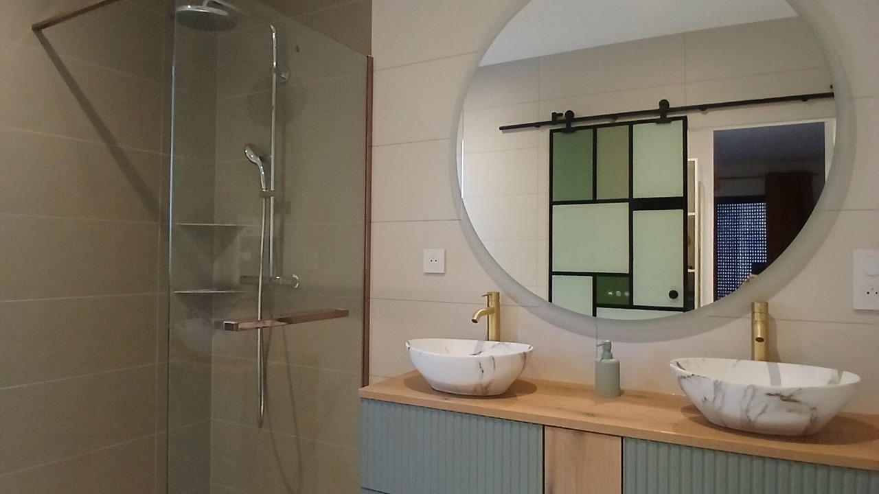Photo of Bathroom in Le Poet-Laval