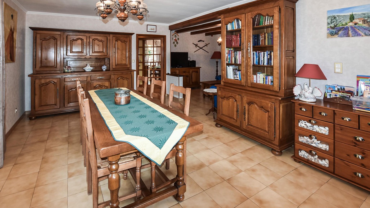 Photo of Bedroom in Orange