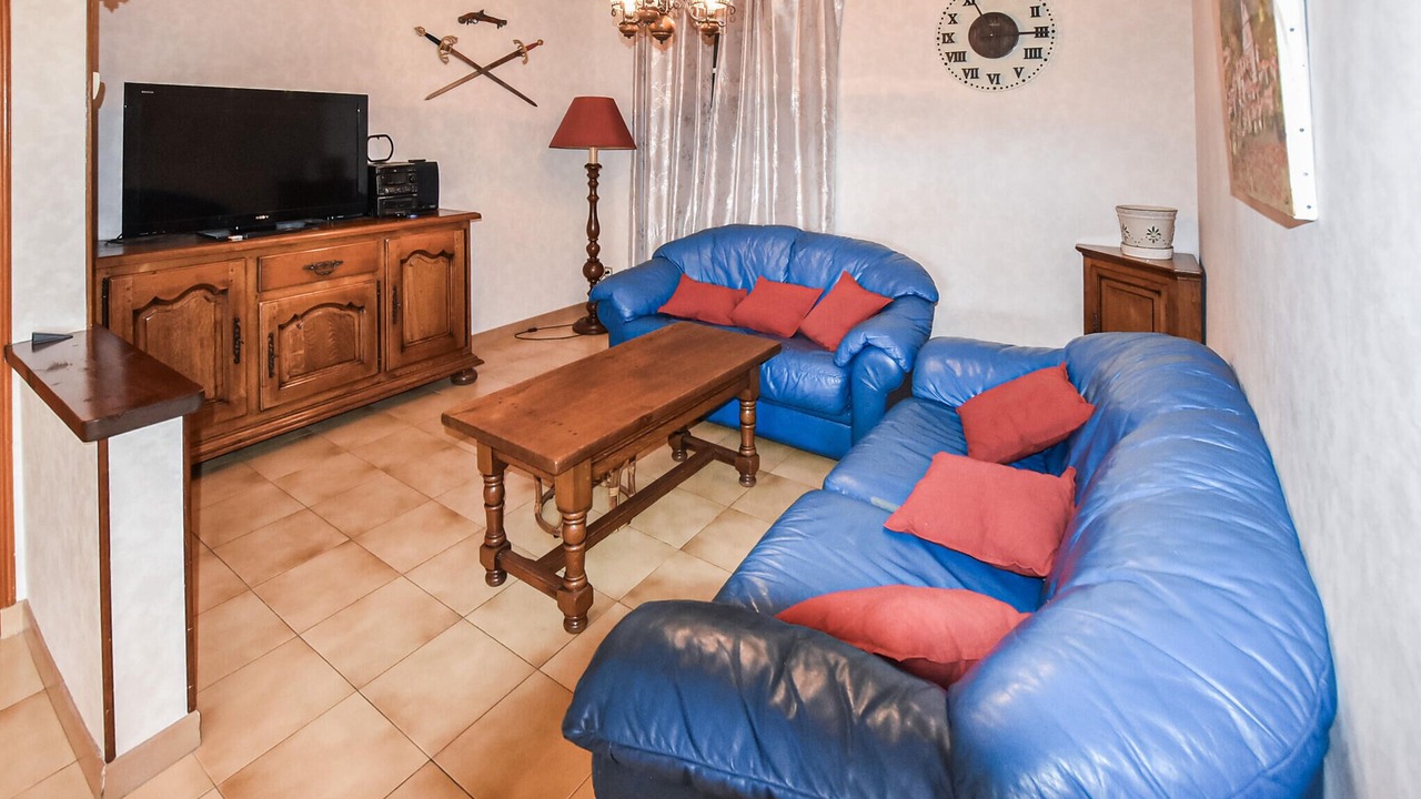 Photo of Bedroom in Orange