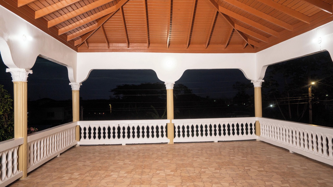 Photo of Patio Balcony in Mammee Bay