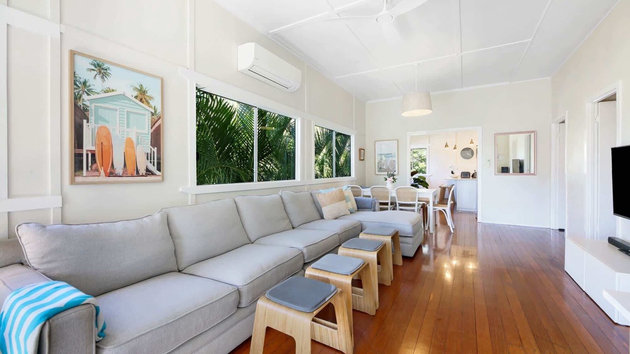 Photo of Livingroom in Burleigh Heads