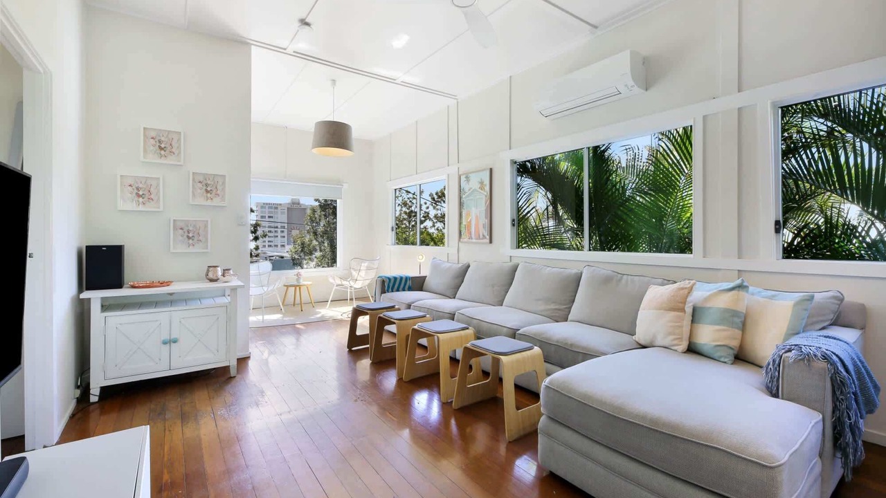Photo of Livingroom in Burleigh Heads