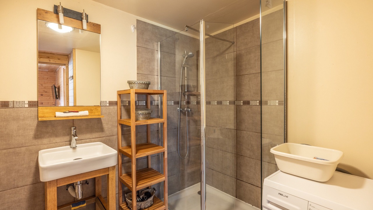 Photo of Bathroom in Cordon