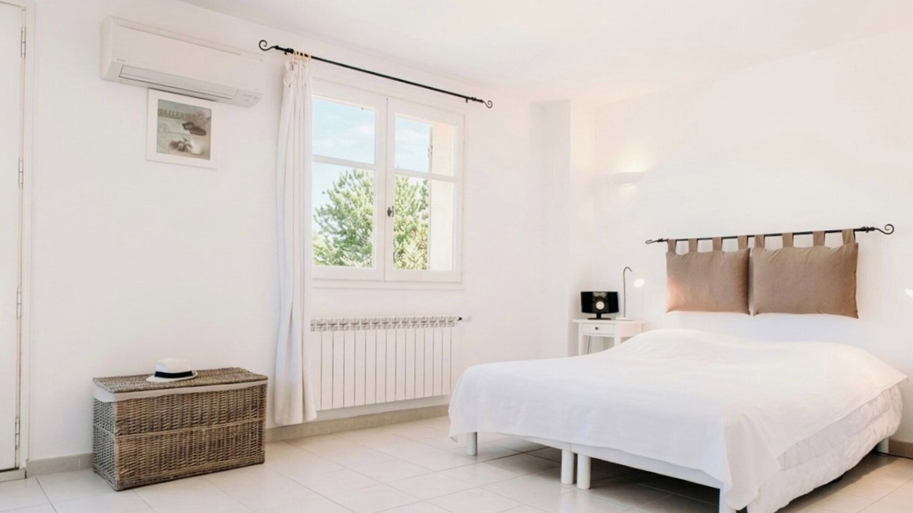 Photo of Bedroom in Brue-Auriac
