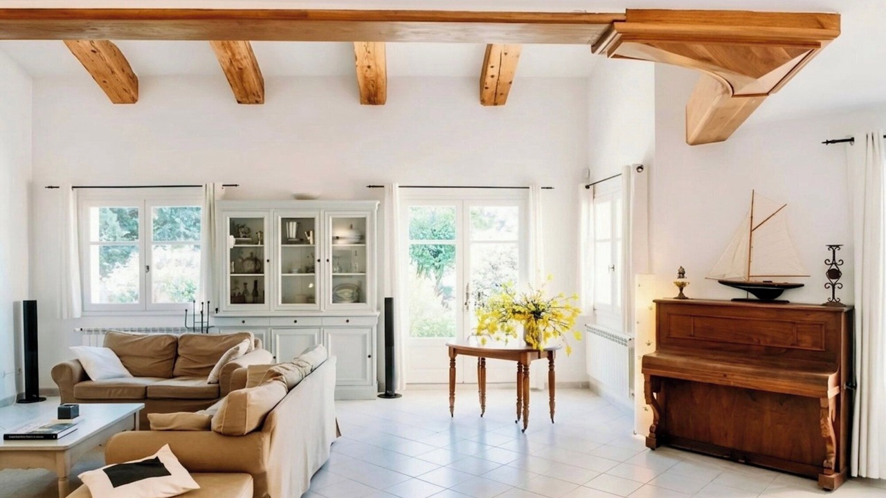 Photo of Livingroom in Brue-Auriac
