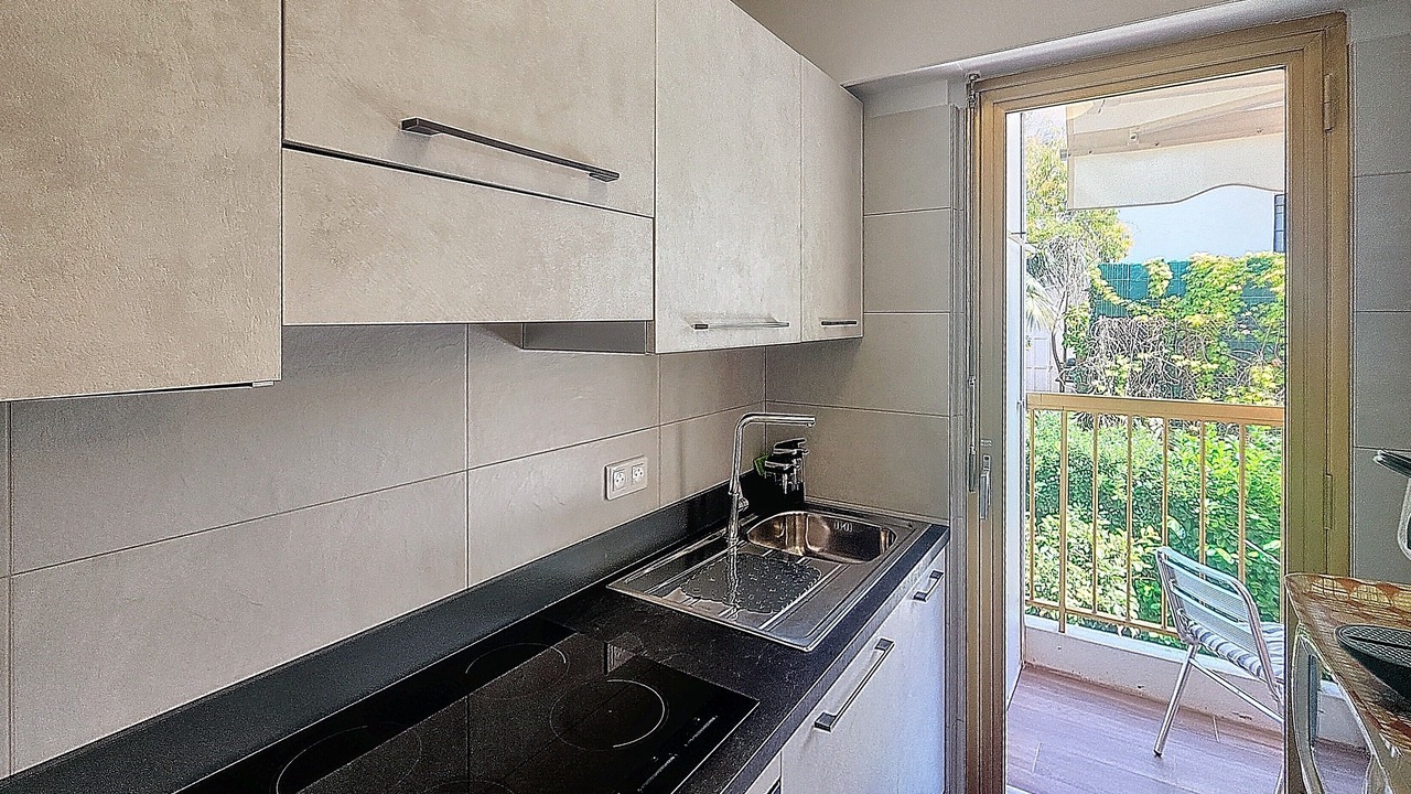 Photo of Kitchen in California - Pezou