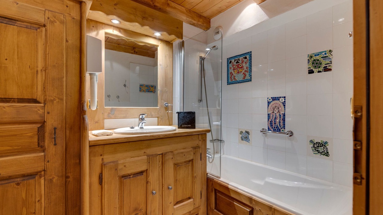 Photo of Bathroom in La Rosiere