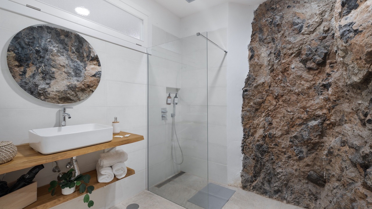 Photo of Bathroom in Taucho