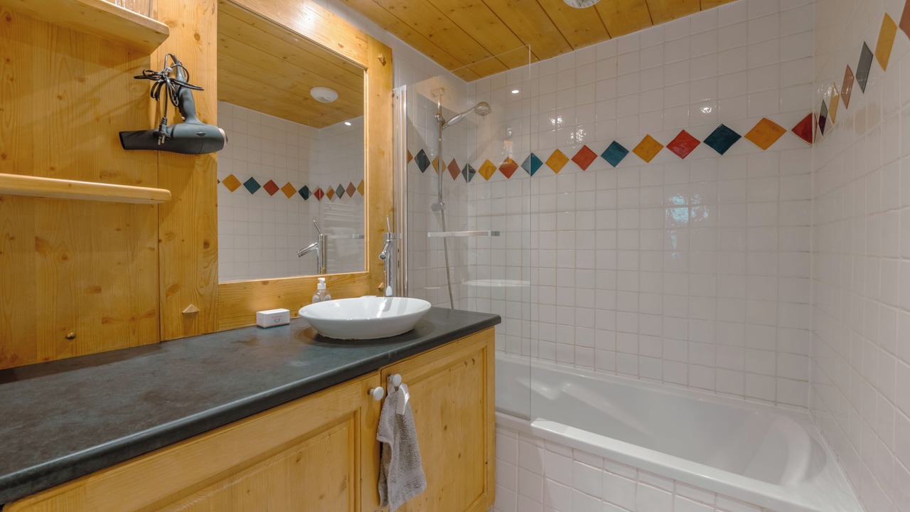Photo of Bathroom in Montroc