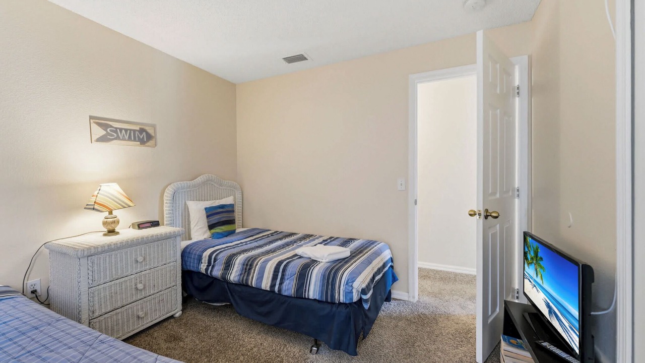 Photo of Bedroom in Lake Berkley