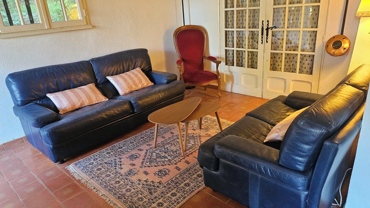 Photo of Livingroom in Entrecasteaux
