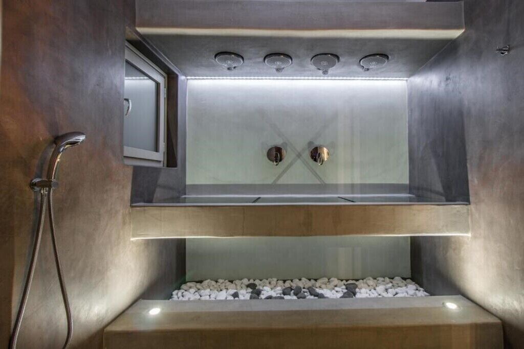 Photo of Bathroom in Naxos