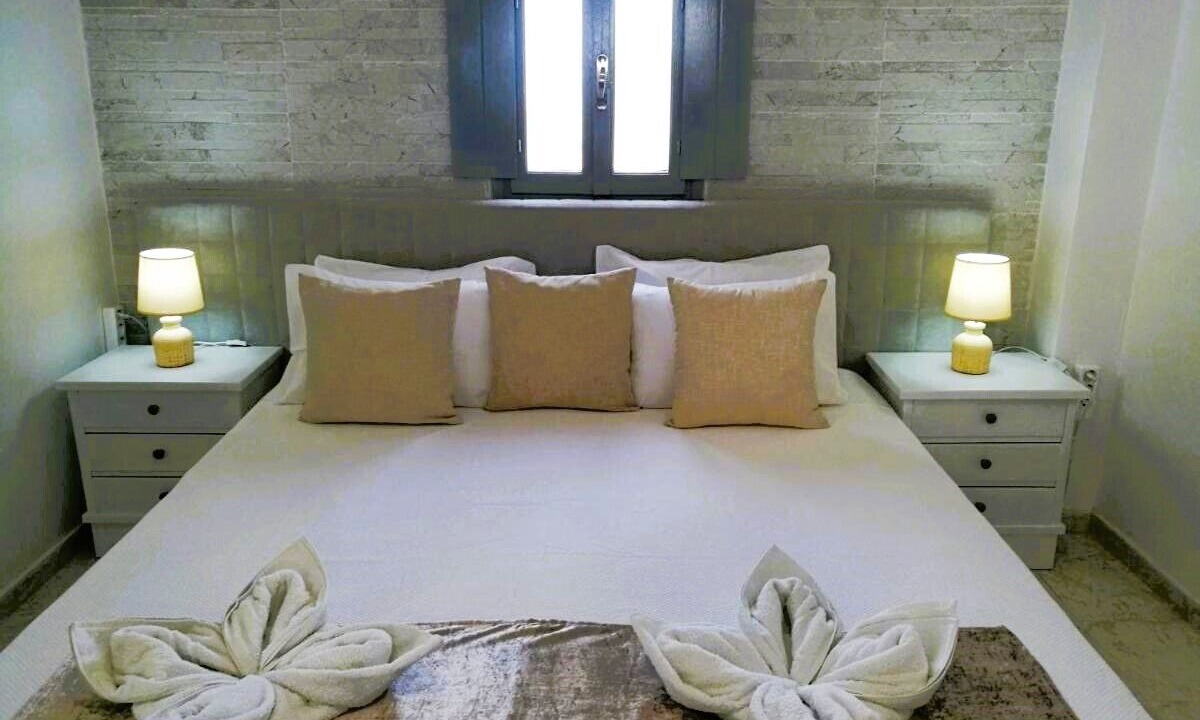 Photo of Bedroom in Fira