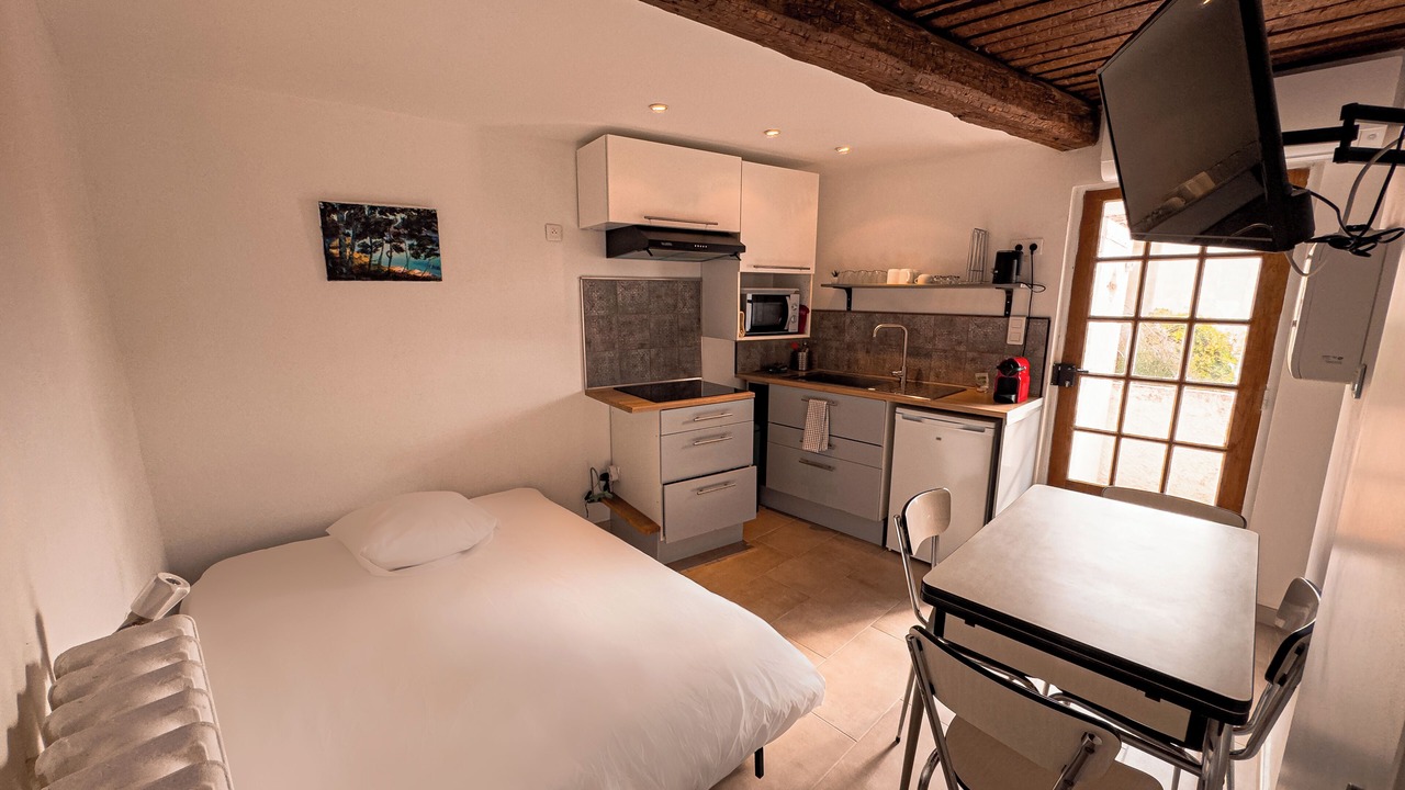 Photo of Bedroom in Sainte-Anne du Castellet