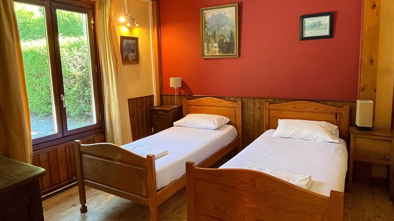 Photo of Bedroom in Angon
