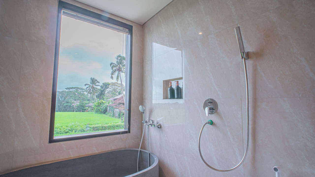 Photo of Bathroom in Kedewatan