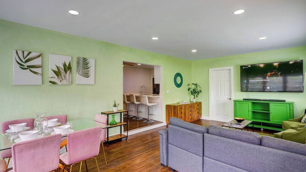 Photo of Bedroom in Miami Shores