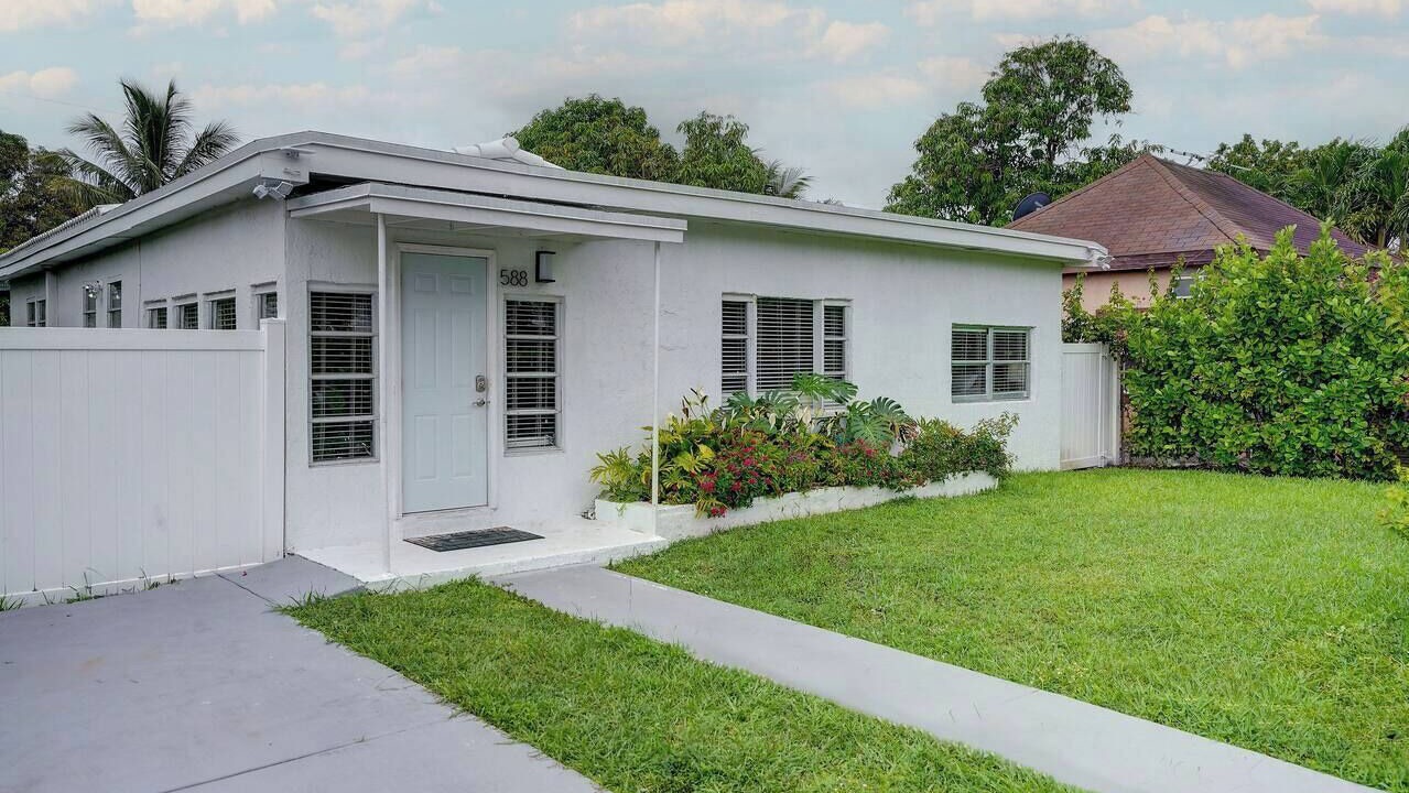 Photo of Outdoor in Miami Shores