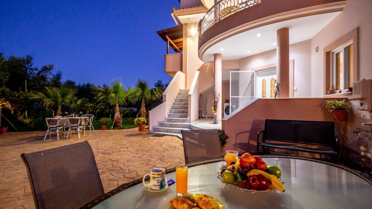 Photo of Outdoor in Alikanas