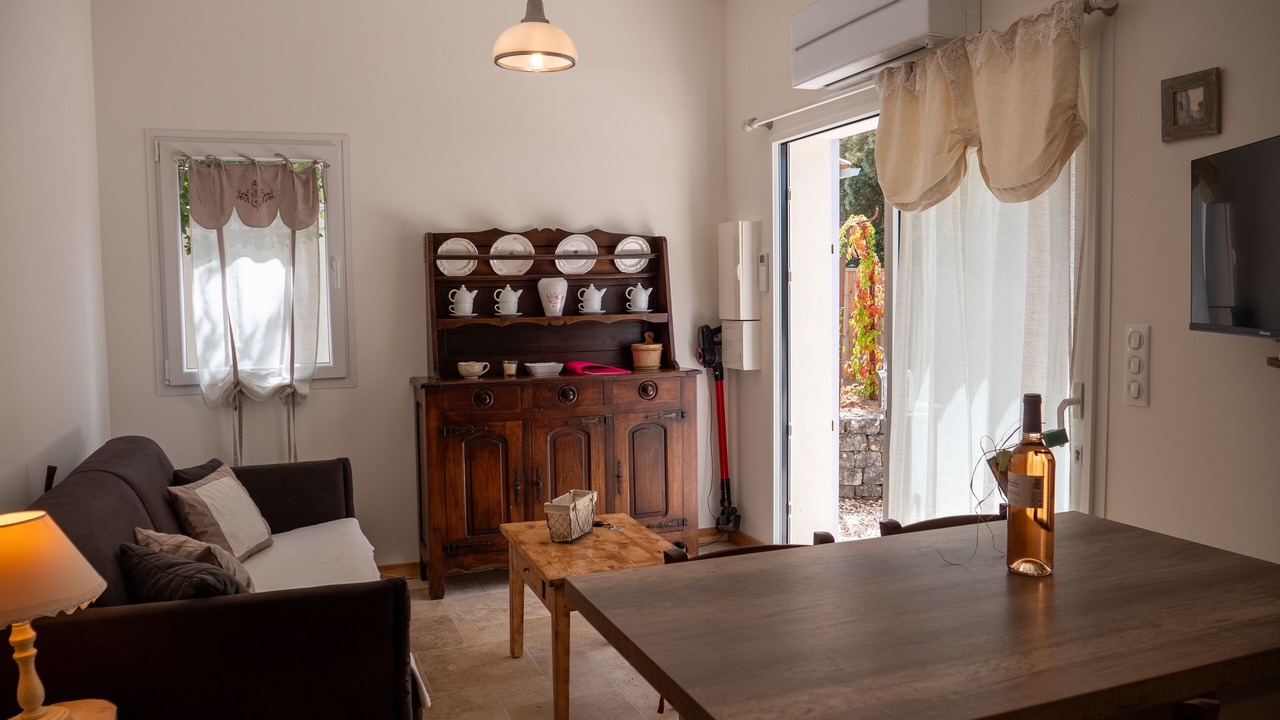 Photo of Livingroom in Fox-Amphoux
