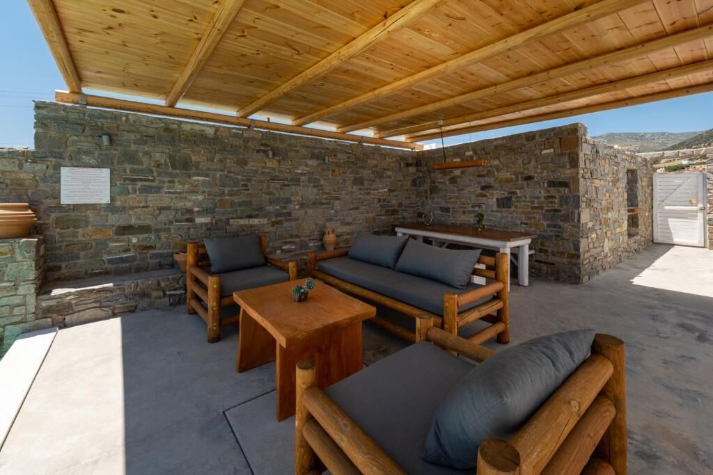 Photo of Patio Balcony in Drios