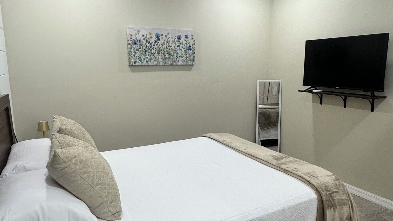 Photo of Bedroom in Bloomingdale